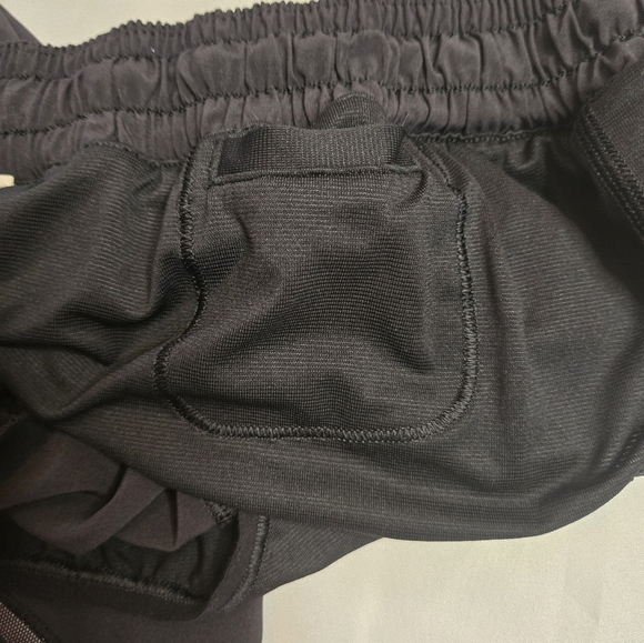 🖤 Lululemon Hotty Hot High-Rise Lined Shorts | Black | Med - Picture 7 of 9